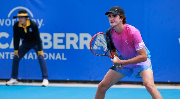 Joo Fonseca encara Sonego no Australian Open. Horrio e Onde Assistir!