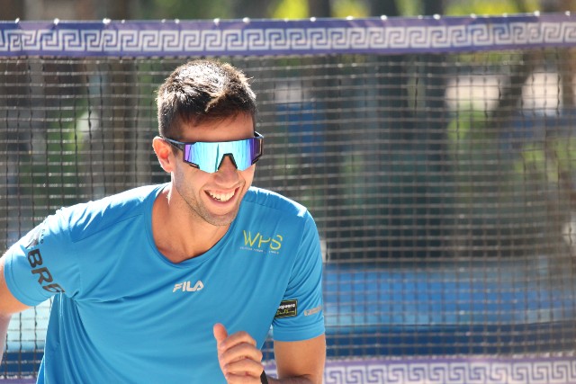 Allan Oliveira e Baran vencem e Brasil vai às quartas na Copa do Mundo de  Beach Tennis