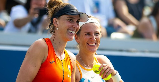 Dupla de Stefani vai a semi e Bia Haddad às quartas no WTA de Adelaide