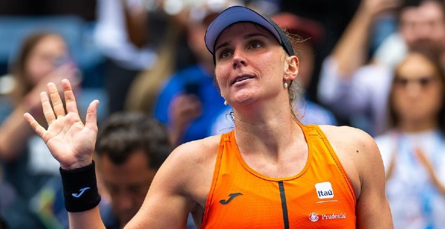 Ténis: Sabalenka, Swiatek, Rybakina e Gauff avançam em Pequim; Jabeur  eliminada