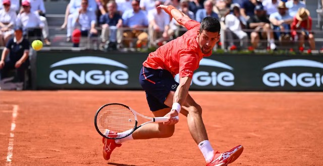 Sinner prevê jogo diferente contra Djokovic na semi de Wimbledon - Tenis  News