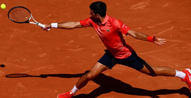 Nadal derrota Tsitsipas e conquista ATP 500 de Barcelona pela 12ª vez