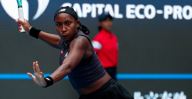 Gauff vence batalha de 3h e vai às oitavas em Pequim. Jabeur fora - Tenis  News