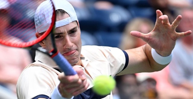 VÍDEO: Em reencontro após jogo mais longo da história, Isner supera Mahut  em 'só' 2h03 - ESPN