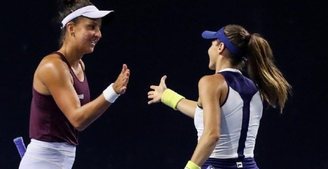 Dupla de Stefani vai a semi e Bia Haddad às quartas no WTA de Adelaide