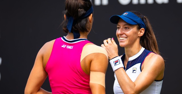 Luisa Stefani e Caroline Garcia buscam virada e conquistam o WTA