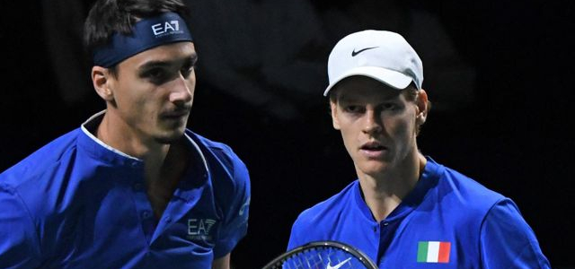 Medvedev vence Tsitsipas e enfrentará Sinner na final do ATP 500 de Viena